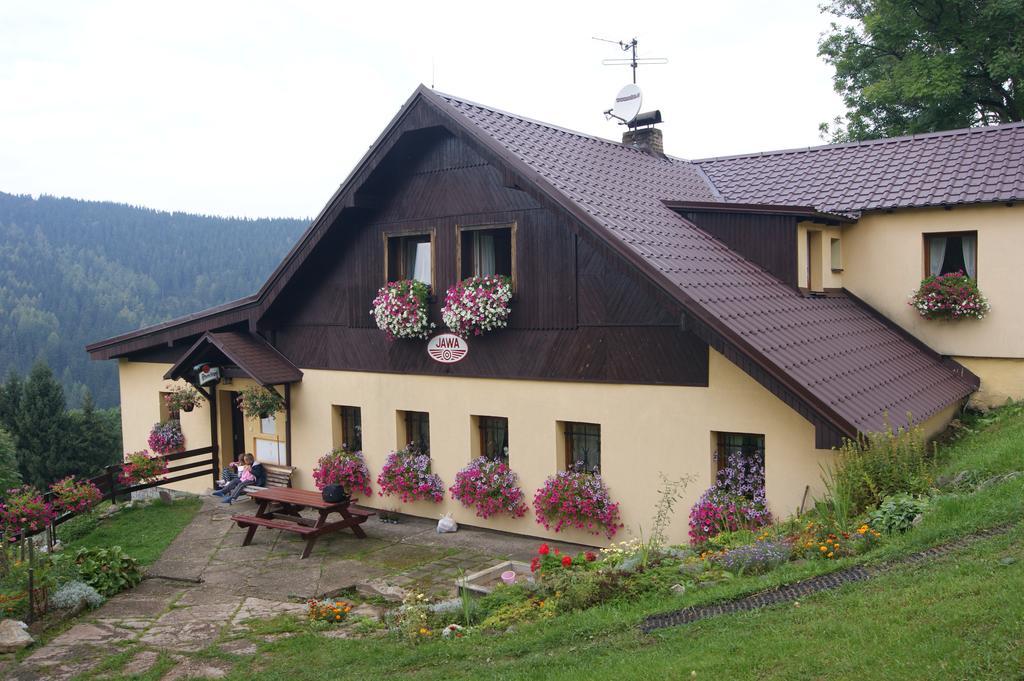 Chata Jawa Hotell Strážné Exteriör bild
