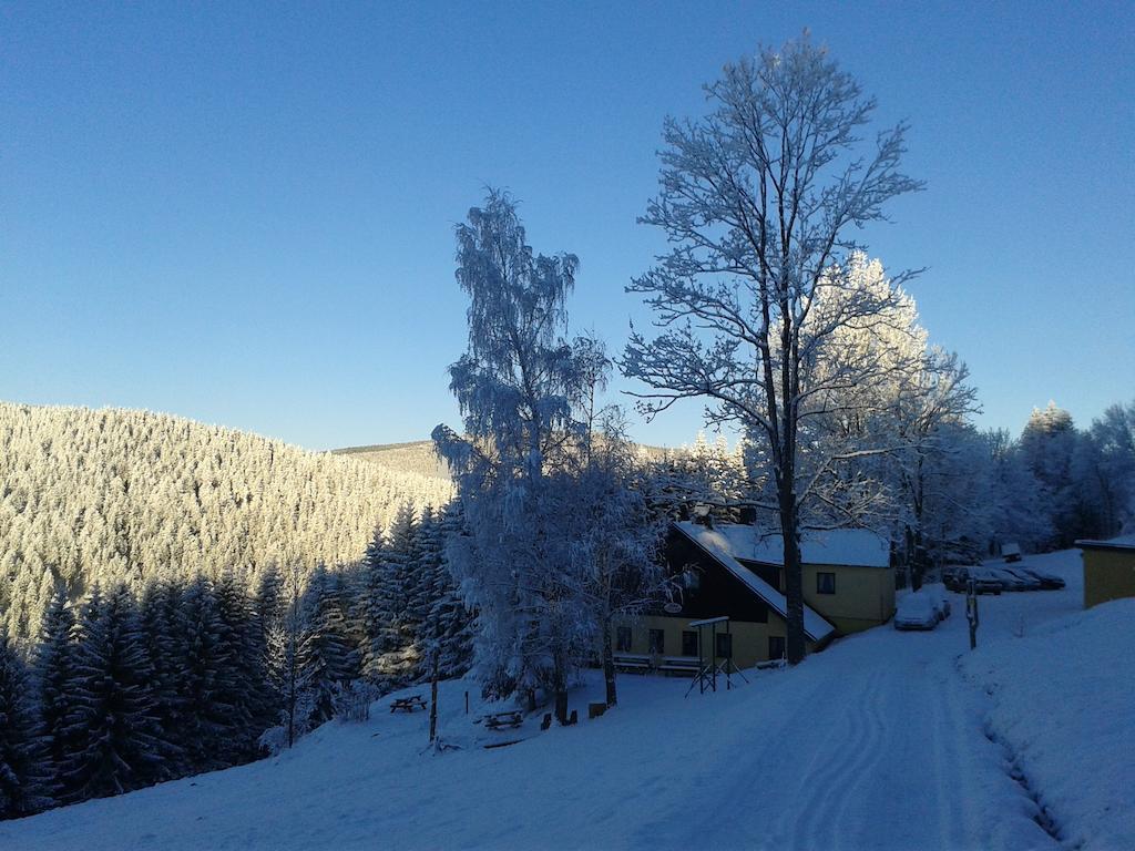 Chata Jawa Hotell Strážné Exteriör bild