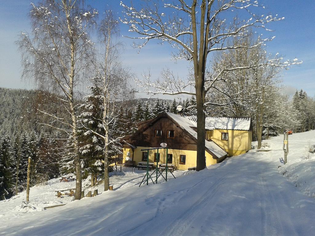 Chata Jawa Hotell Strážné Exteriör bild