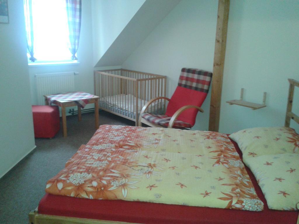Chata Jawa Hotell Strážné Rum bild